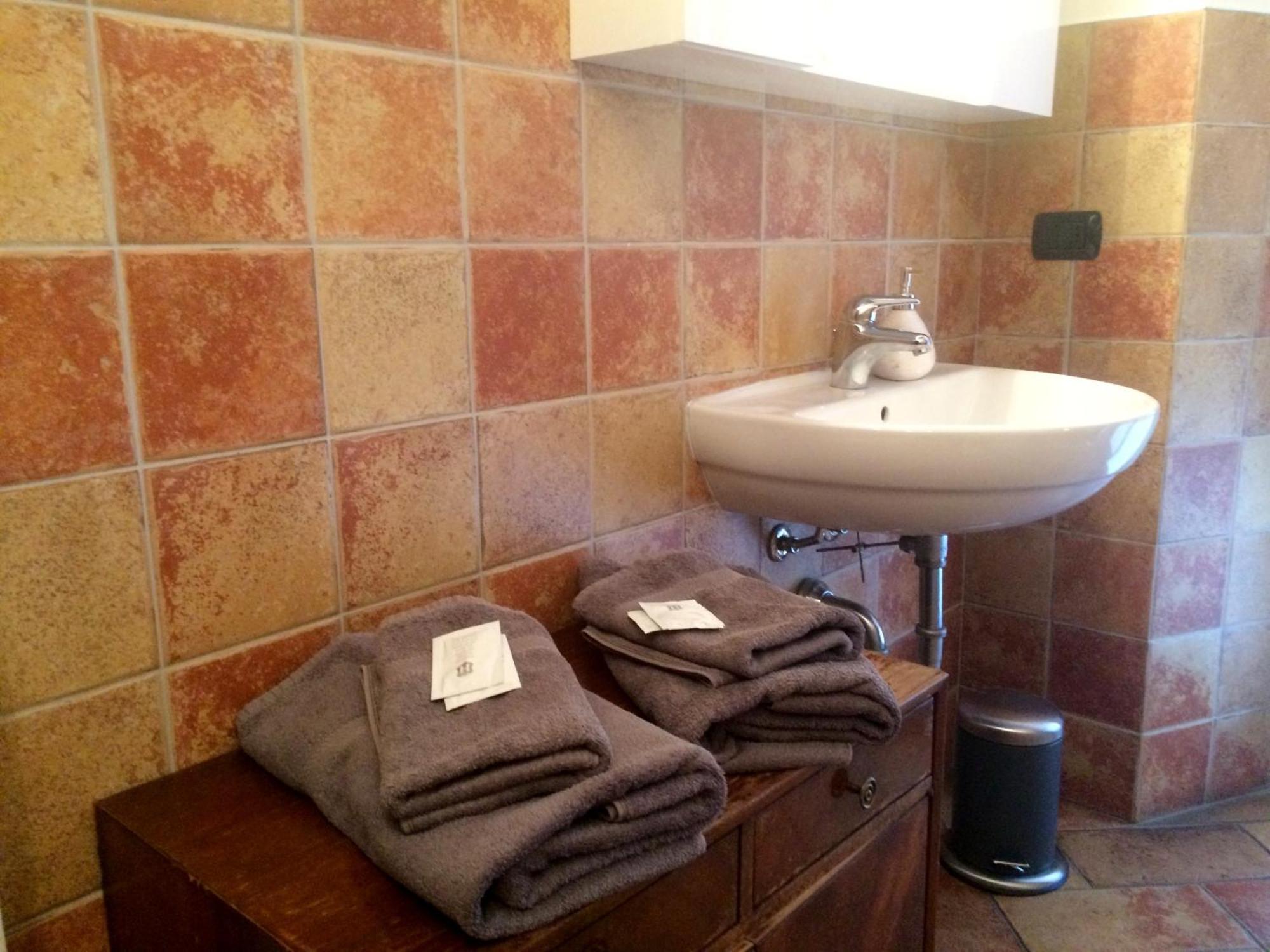 La Torre Bergamo House Hotel ภายนอก รูปภาพ